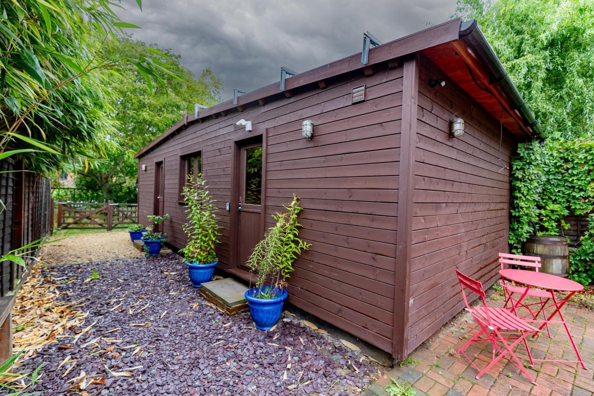 Universal Harmony Retreats Glastonbury Exterior foto