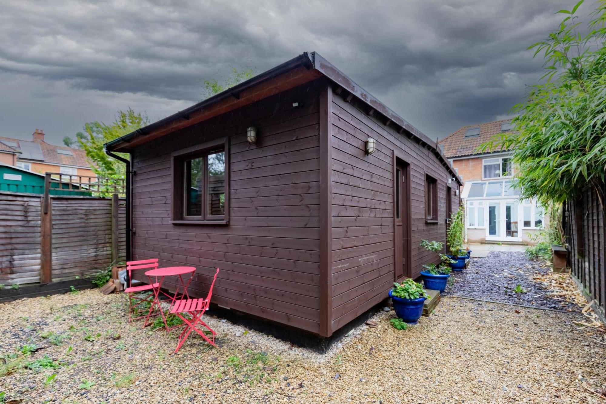 Universal Harmony Retreats Glastonbury Exterior foto